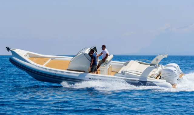  Blumax-Boot