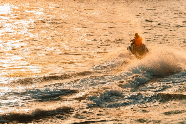  Atardecer en moto de agua