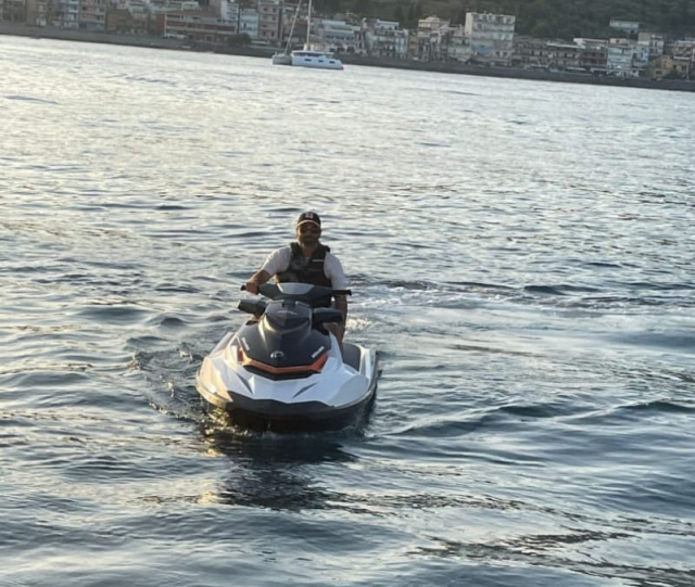 Portachiavi Moto D'Acqua Pilota Argento – Ciondolo Unisex