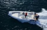 Alquiler de embarcación de 40cv en Pizzo medio día