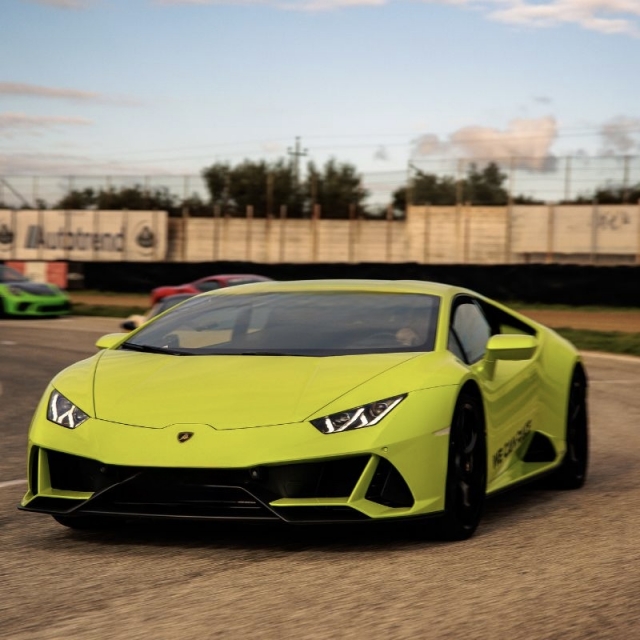 Lamborghini EVO gialla