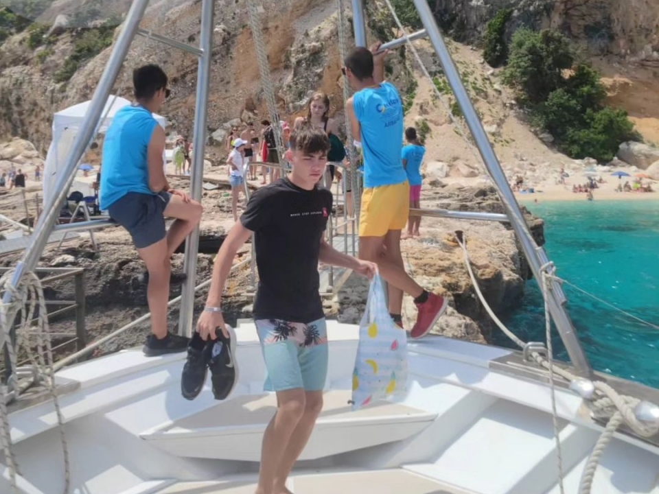 停下来访问海湾