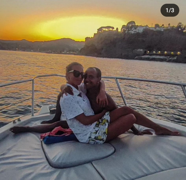  Sonnenuntergang auf einem Boot 