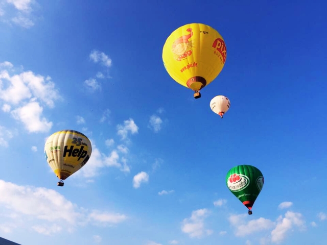 Nel cielo insieme