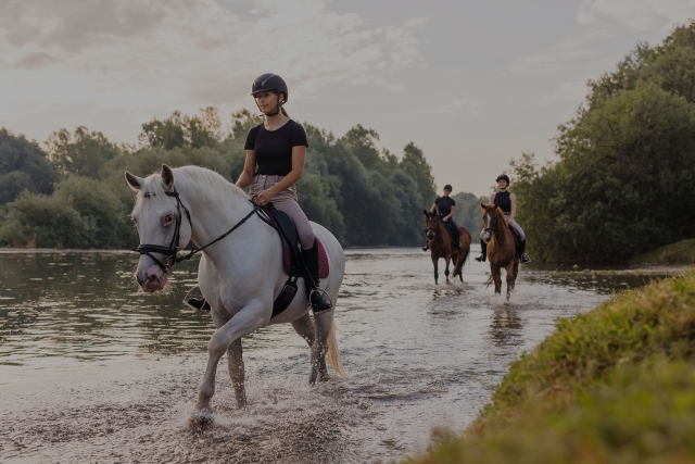Cerveteri waterfalls horse tour Aperitif 1h