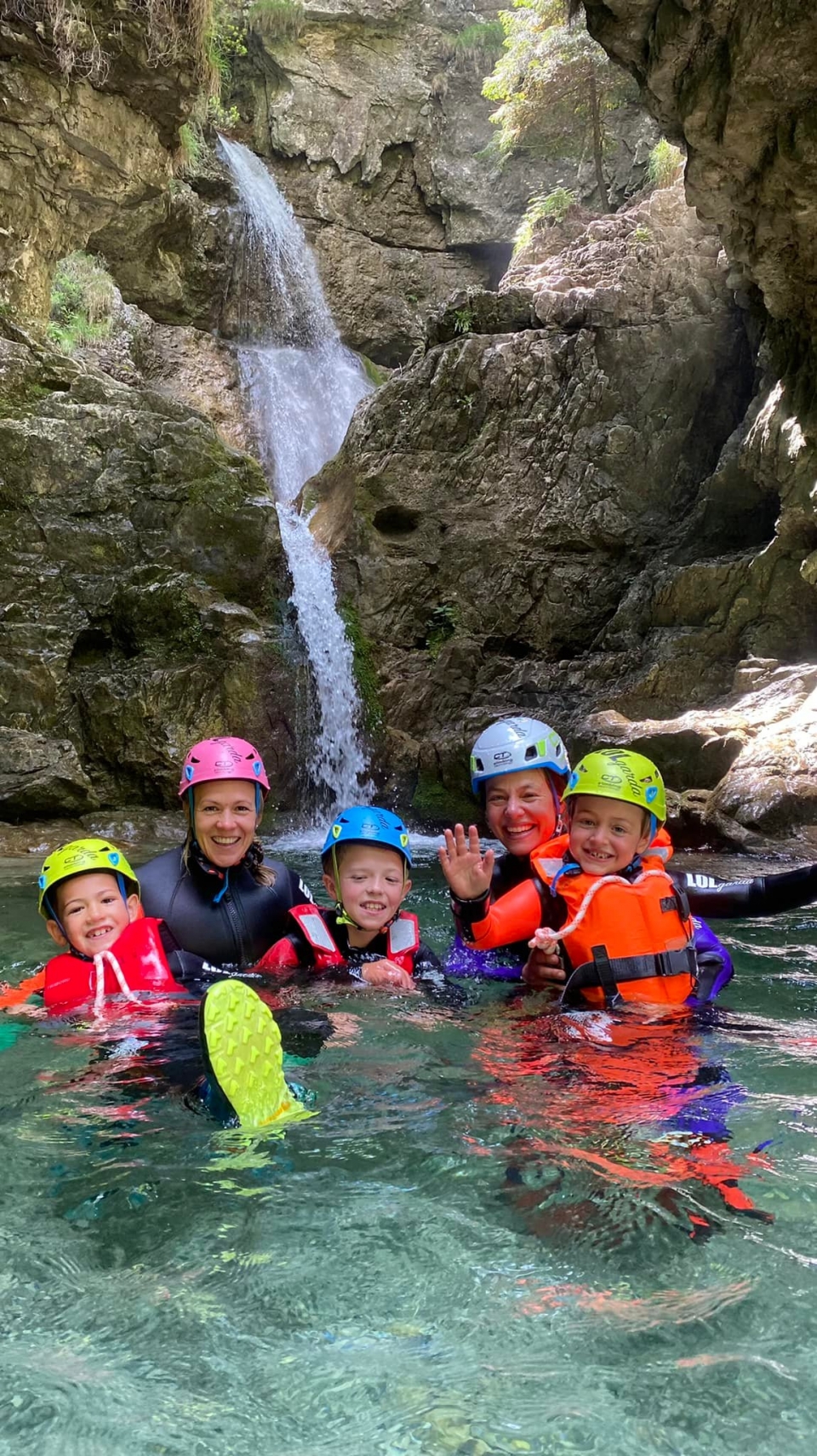  瀑布与乐趣之间