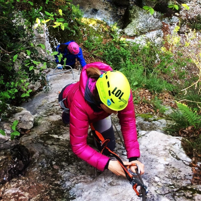  Climbing 