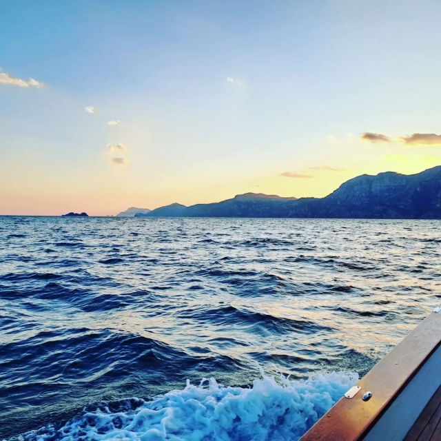  no barco para Positano