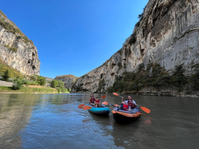  Ready to paddle across the Adige 