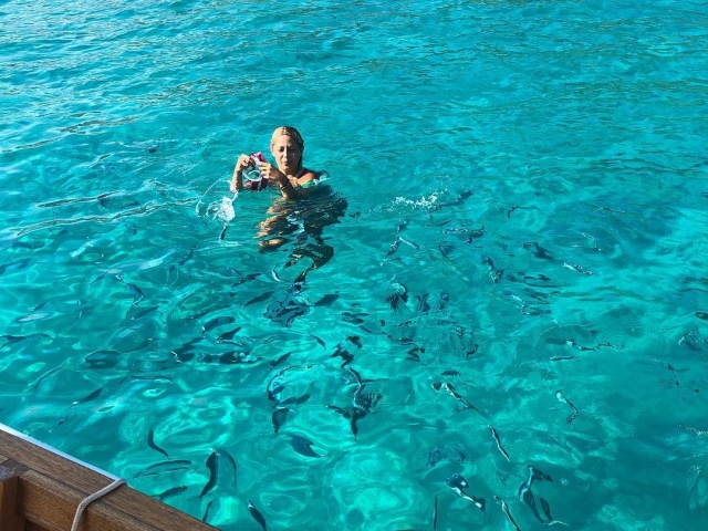  Na água na ilha Cavalli 