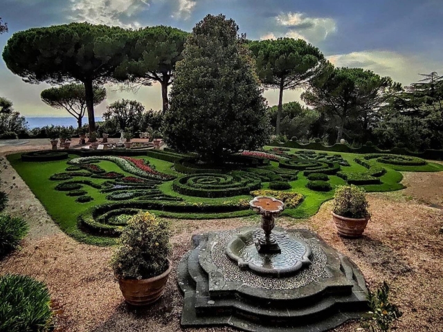  Jardines de los Papas