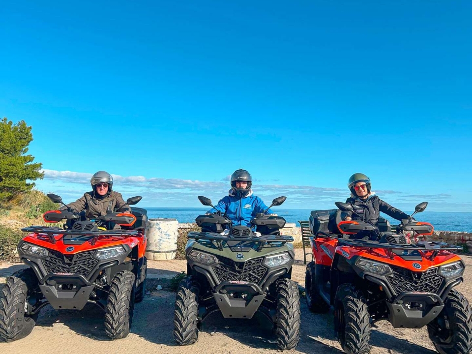  Comparta una experiencia cuádruple con amigos