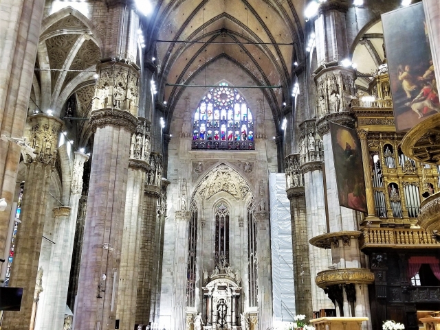  L'intérieur de l'église milanaise 