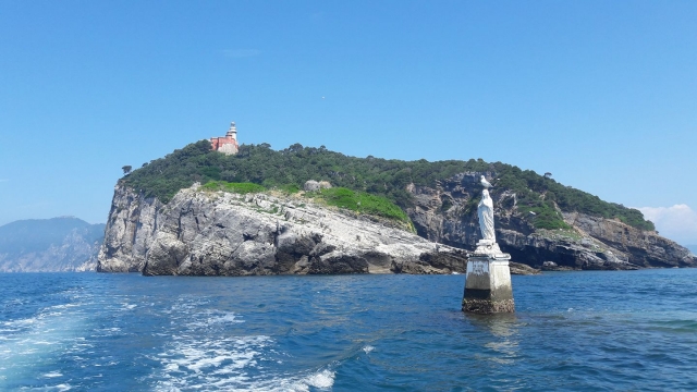 Navegando no mar da Ligúria 