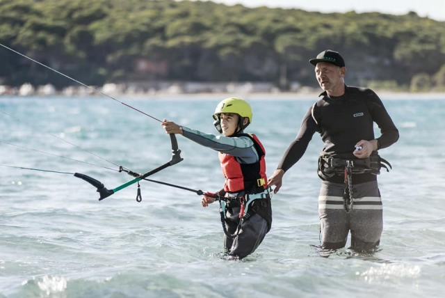 Un'ora di kitesurf a Punta Trettu