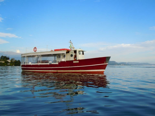 En barco por el lago de Garda 