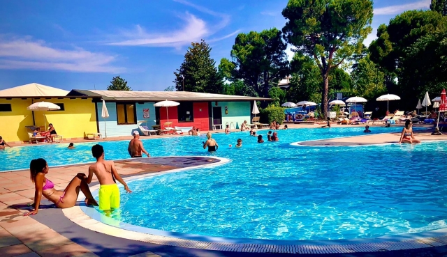  Piscine lagon 