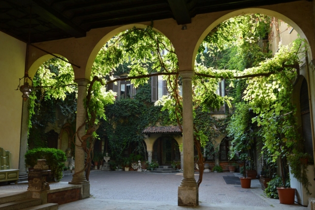  Innenhof 