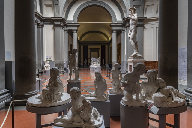 Statues 