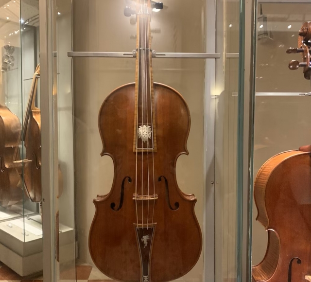  Instrument museum