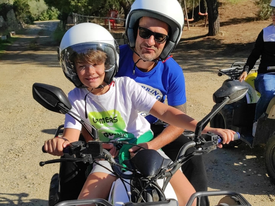  Guíe un quad de dos salones en Guasila 