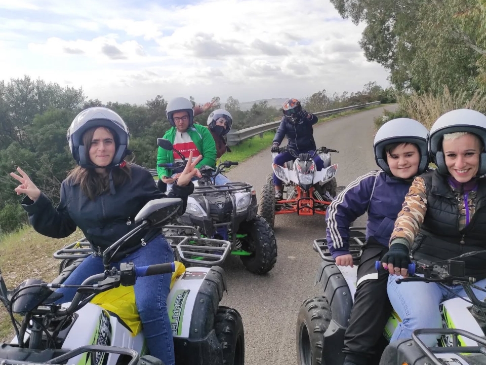  Excursión en un quad de dos salones a lo largo de los caminos de Sardinia 