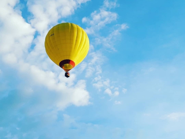 Volo privato in mongolfiera sul Lago di Garda, 1h