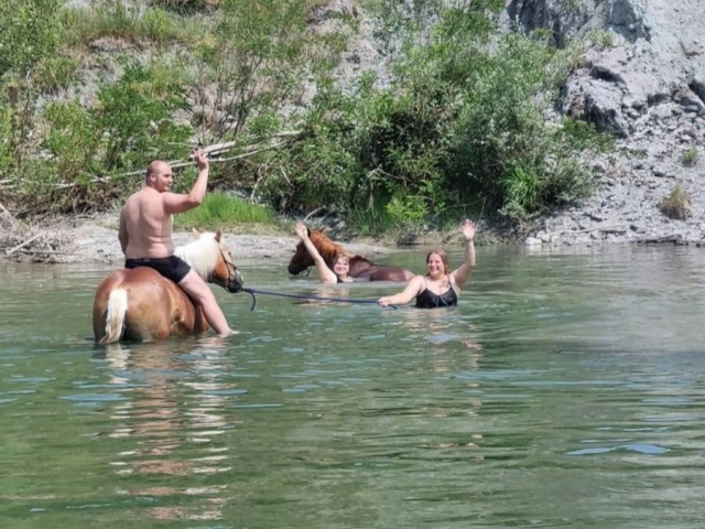 Horse tour on the Reno river   Horse tour on the Reno river