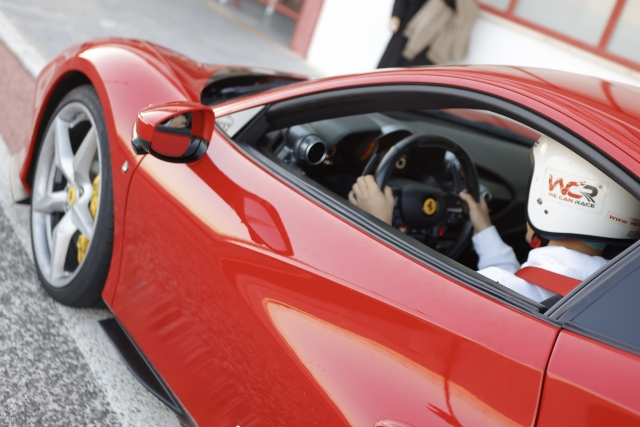 1 Runde Ferrari 458 im Autodromo Pista Salentina