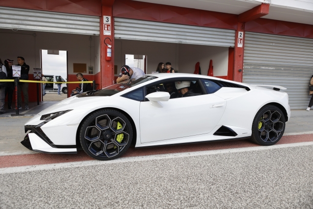 1 vuelta en el circuito Lamborghini EVO Gargano