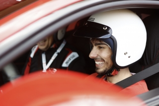 2 vueltas a la pista en un Ferrari 458 en el circuito de Gargano