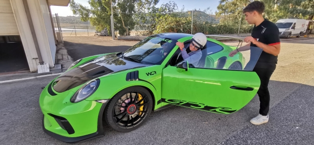 1 vuelta Porsche 911GT3 RS Autódromo Levante Bari