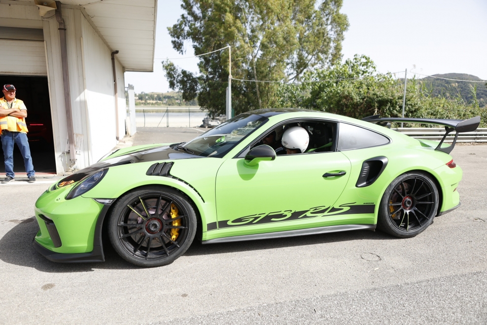  Porsche 911 GT3 RS 3