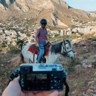 Tour cavallo per Pizzo Manolfo+aperitivo+foto 2h30