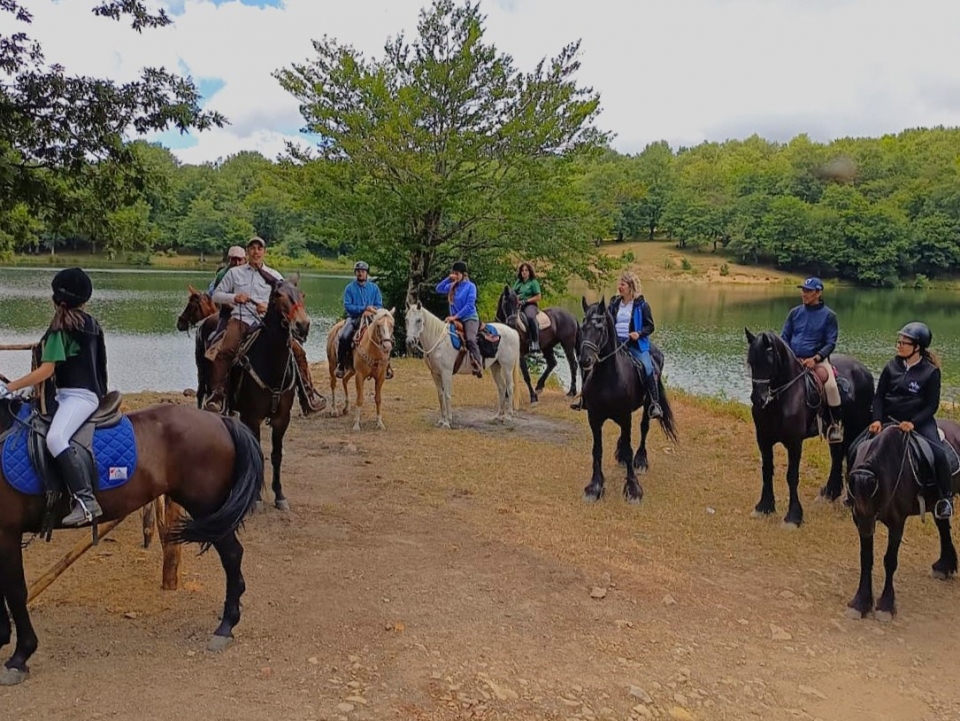 Lago Maulazzo passeggiata a cavallo
