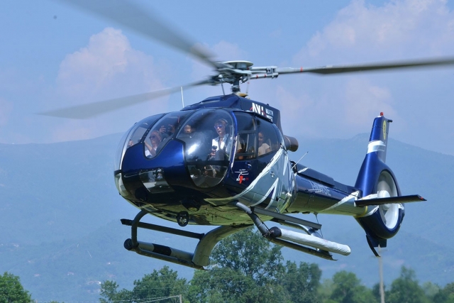 Vuelo individual en helicóptero en Valli Lanzo 10 minutos.