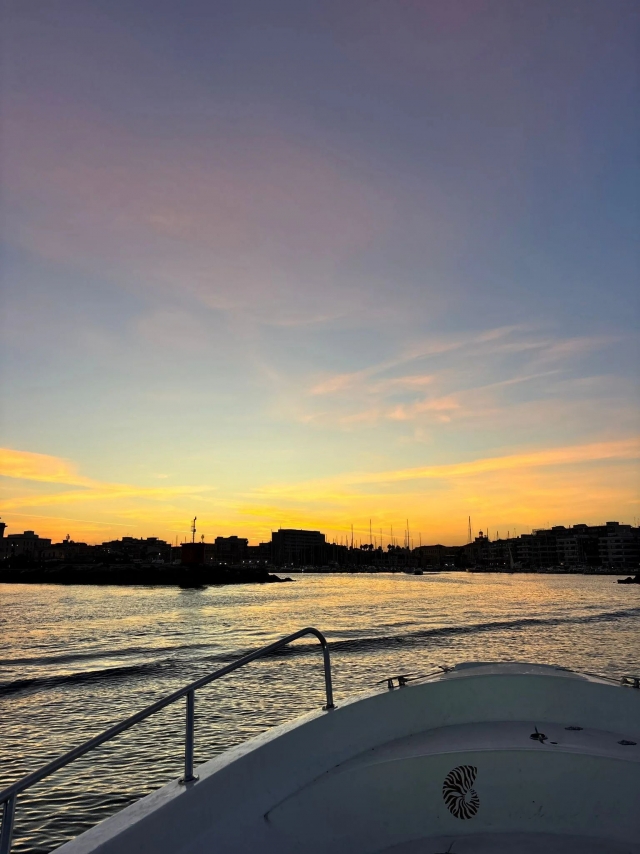 锡拉丘兹洞穴乘船游览 + 4 小时开胃酒