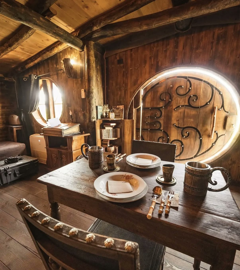 La tavola apparecchiata nella Casa Hobbit
