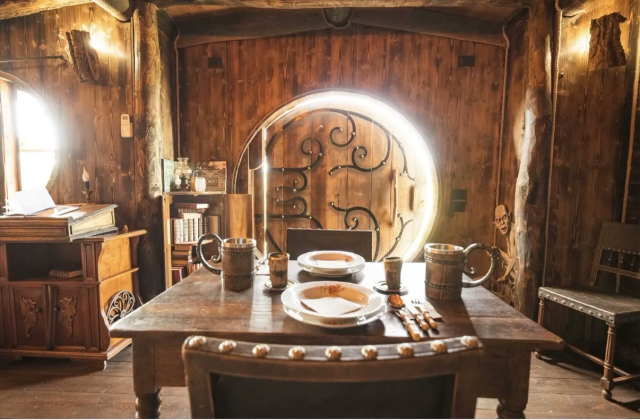La tavola della Casa Hobbit