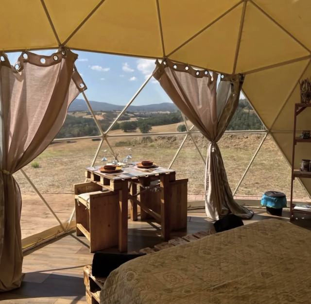Il tavolo con vista dentro la cupola