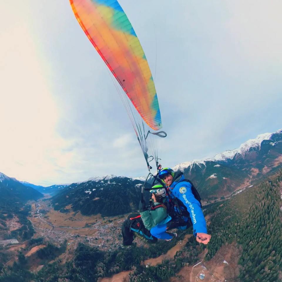  Enjoy a paragliding flight in the surroundings of Trento 