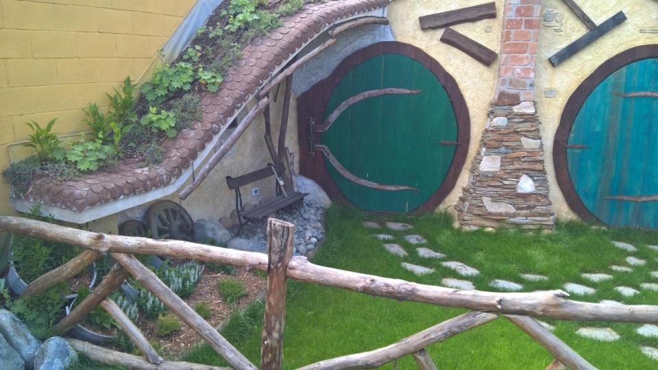 The Hobbit house with the round doors 