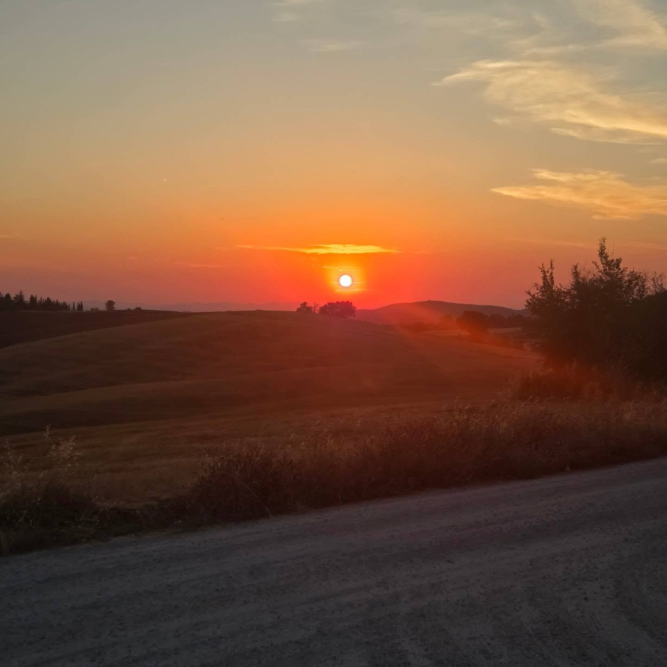 Il tramonto sulle colline della Val d'Orcia