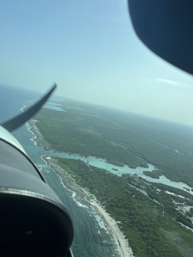 Opinione di Diana su Tour in piccolo aereo sui Caraibi messicani 1 ora
