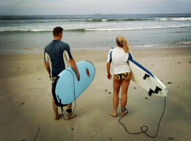 Con le tavole da surf 