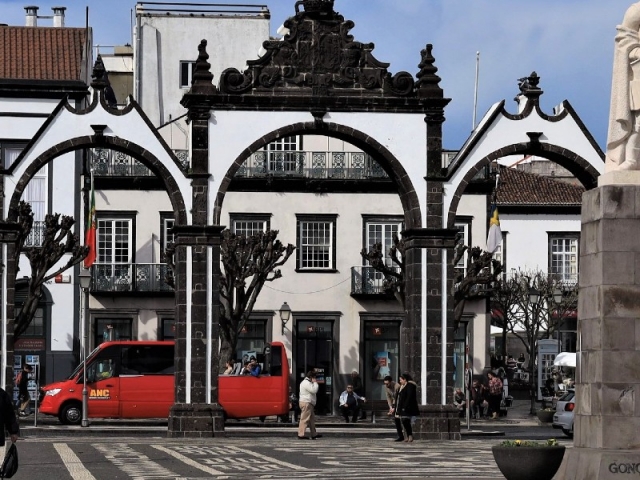 Visita guidata in autobus di Ponta Delgada 45 minuti