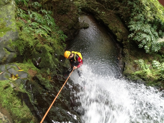 Canyoning nella cascata Salto do Cabrito, 4 ore