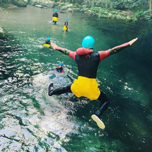 Sensazione di canyoning al Bas Chassezac 1/2 giornata