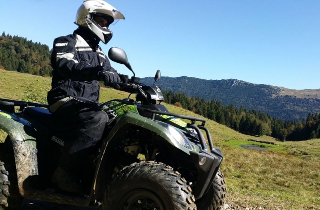 Escursione in quad 1 ora a Rochefort-sur-Nenon